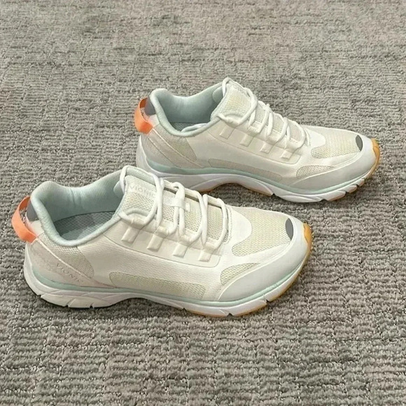 Vionic Edin White Sneakers - Picture 2 of 7